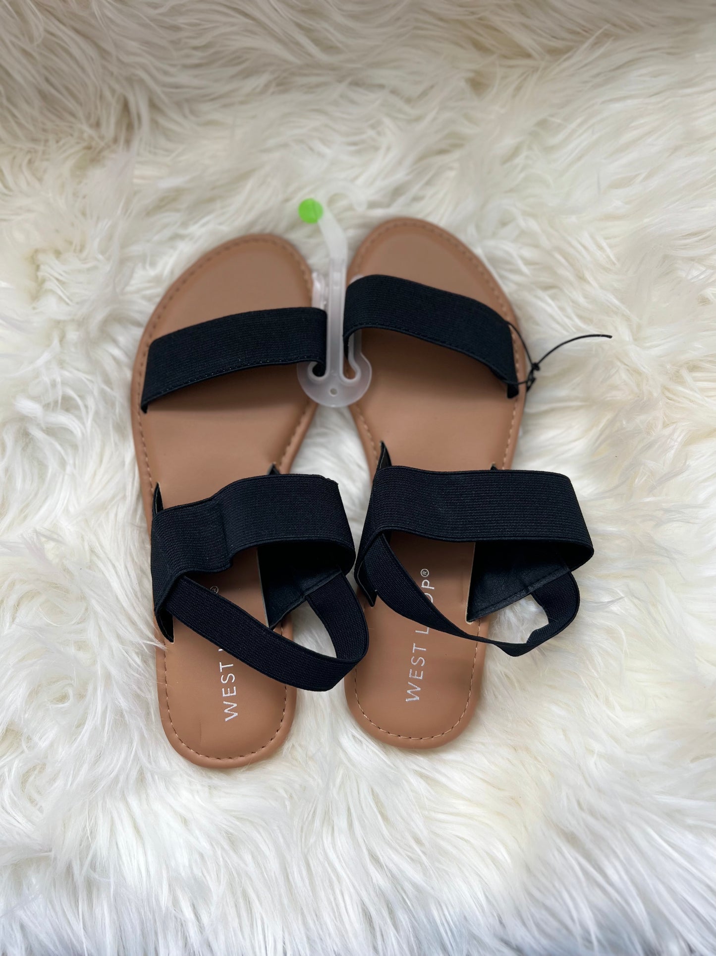 Black strap sandal 